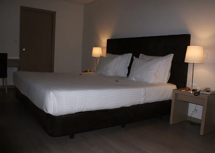 Πανσιόν Castelo Santa Catarina 4*