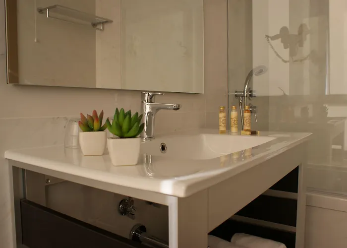 Guest house Castelo Santa Catarina 4*