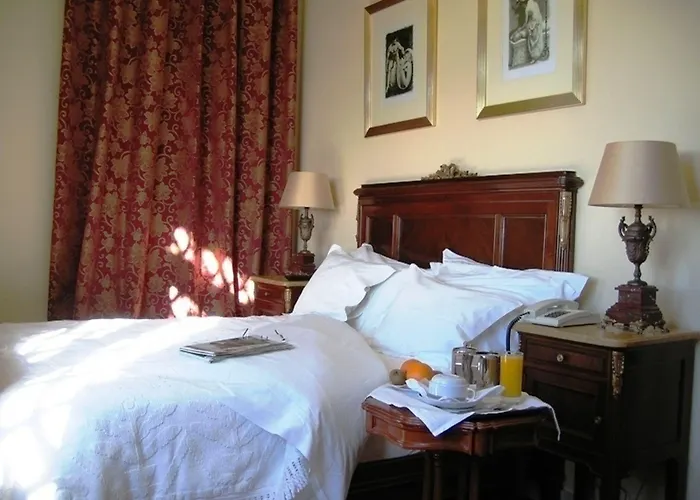 Πανσιόν Castelo Santa Catarina 4*