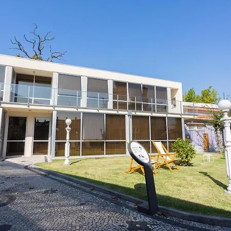 Guest house Castelo Santa Catarina 2*